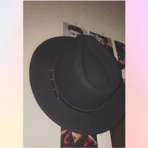 Forever21 hat worn once